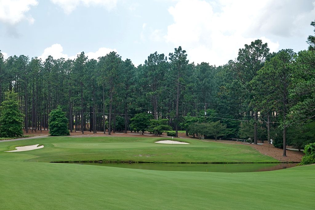5th Hole at The Country Club of North Carolina (Dogwood) (523 Yard Par 5)
